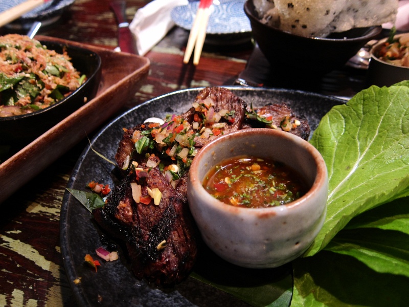 IMG_3219.JPG - Seua rong hai (crying tiger) - chargrilled beef with a spicy citrus dipping sauce