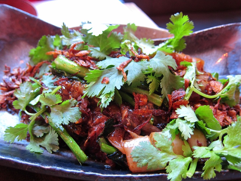 IMG_3260.JPG - Chin Chin - pad seuw of six hour braised wagyu, gai laan, rolled rice noodles and crispy shallots