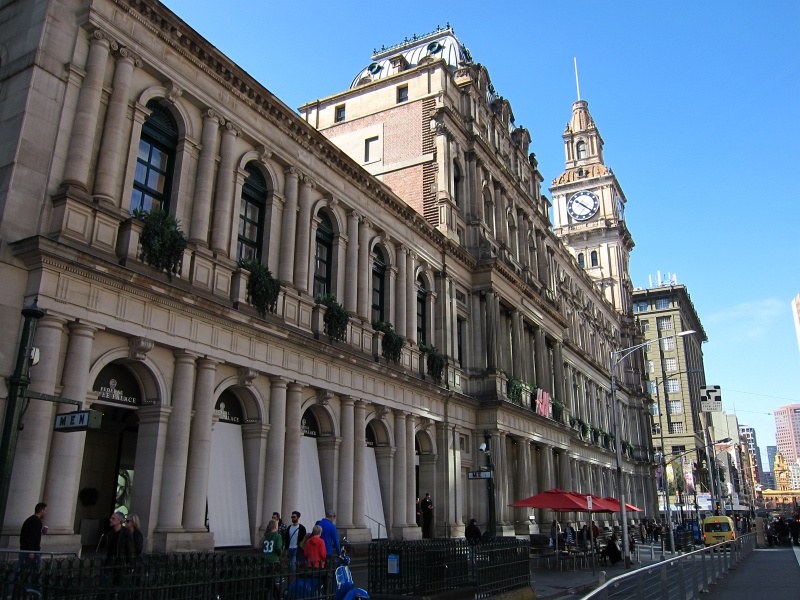 IMG_3242.JPG - The Melbourne general post office (GPO), which opened in 1859, is now home to a huge H&M store