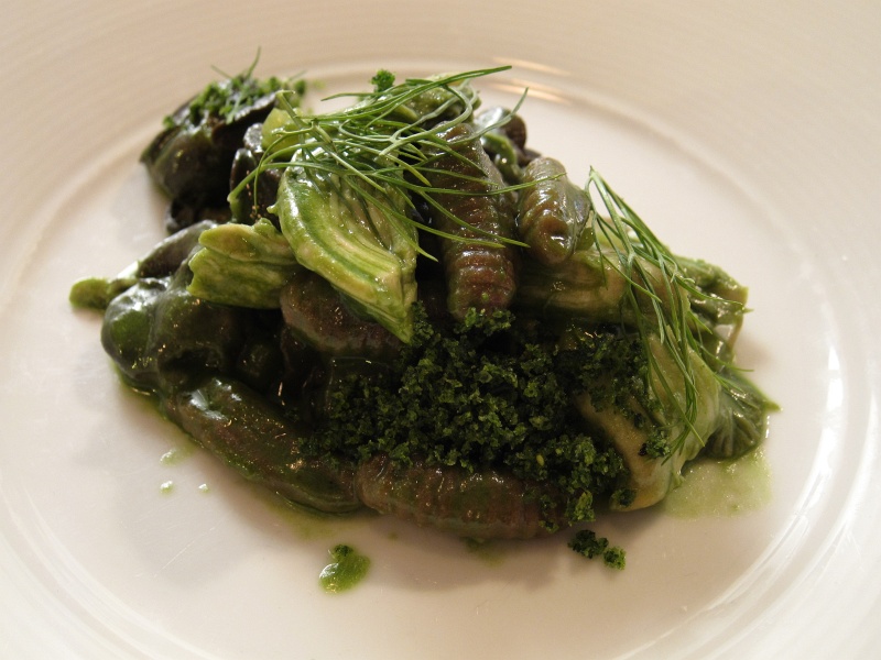 IMG_1465.JPG - Snails, chicken, nettles and toasted wheat
