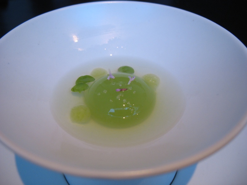 IMG_5199.JPG - Amuse bouche: "Lonsdale" with green apple sphere, gin, basil