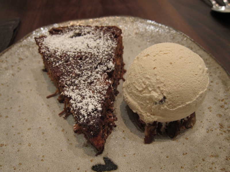 IMG_0460.JPG - Chocolate fruitcake and vanilla ice cream