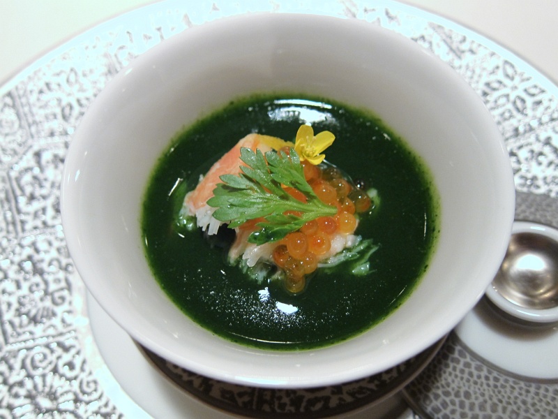 IMG_3814.JPG - Zuwaigani - snow crab chawanmushi, trout roe, chrysanthenum sauce, yuzu
