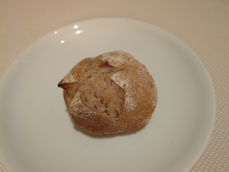 IMG_1844.JPG - Bread #3: rye roll