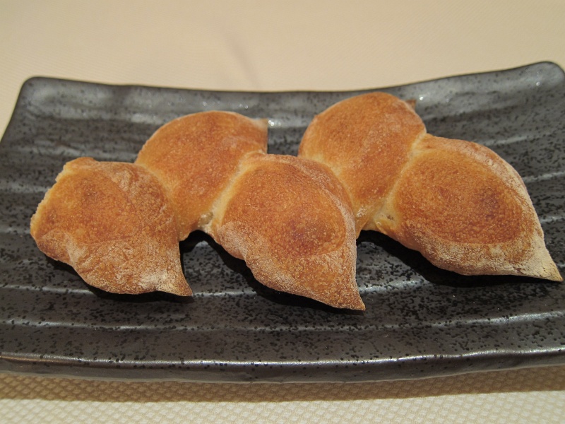 IMG_1851.JPG - Fougasse bread in epi shape (looks like a giant wheat stalk) to accompany the cheese course
