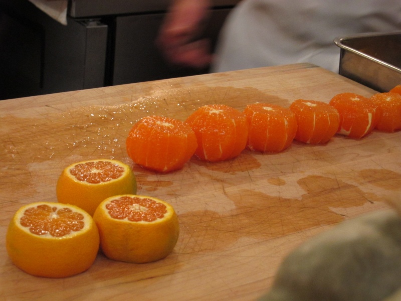 IMG_0472.JPG - Cutting satsuma oranges for the sorbet