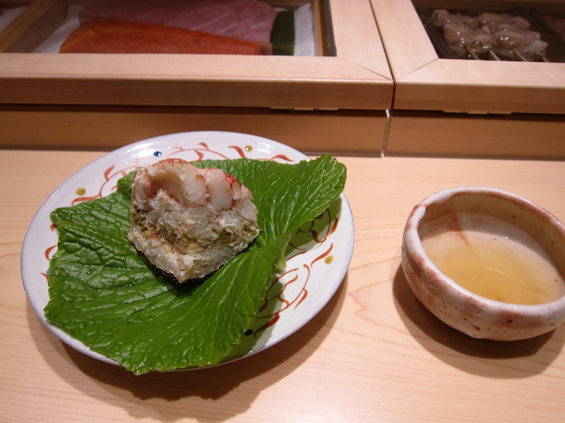 IMG_4060.JPG - snow crab, meat and roe picked out, then placed back in shell and served with light vinegar dipping sauce