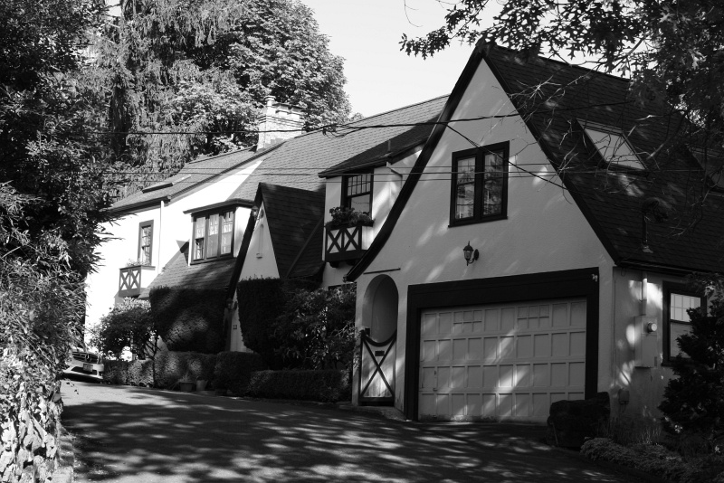 IMG_5691.JPG - Mansion on Lomita drive, Tudor style