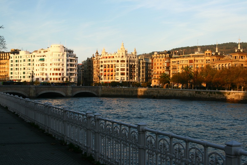 IMG_6298.JPG - If the beach in San Sebastian doesn't suit your taste, how about a walk along the River Urmena promenade?  The buildings behind the river are in the Gros neighborhood of the city.