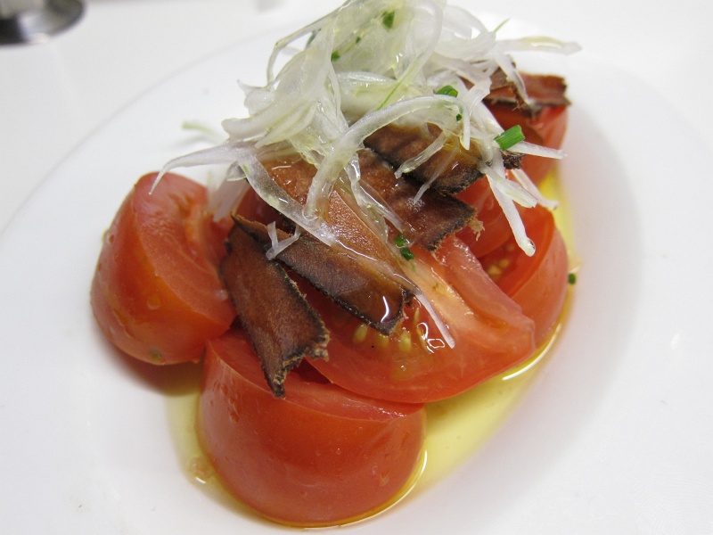 IMG_0067.JPG - Dried tuna, tomatoes, onions, olive oil