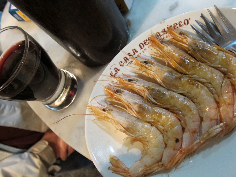 IMG_2574.JPG - Gambas a la plancha (grilled shrimp) and ribera (sweet red wine), La Casa del Abuelo, Madrid