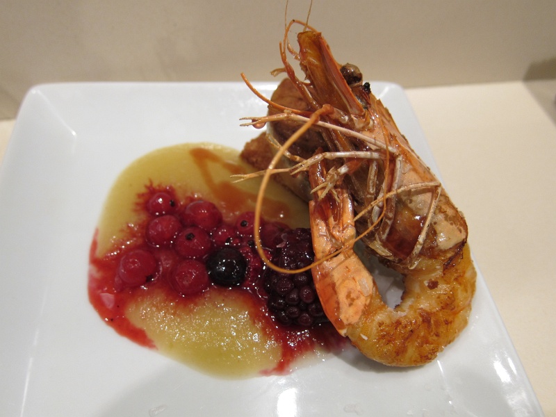 IMG_0241.JPG - Langostina glass - crispy-fried prawn with berry apple compote (Bar Zeruko)