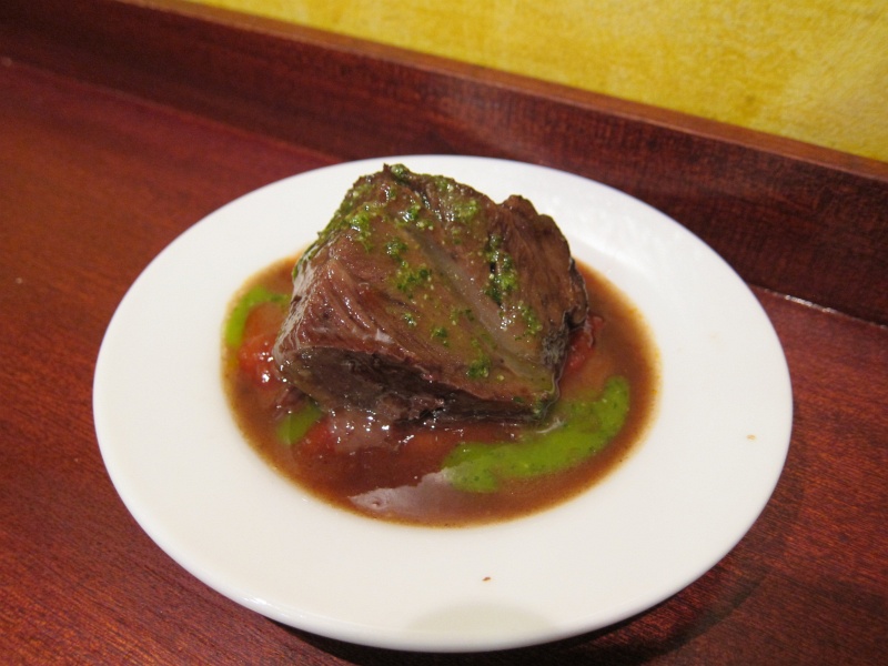IMG_0251.JPG - Beef cheek braised in red wine - notice the tendon that has turned translucent and soft from slow cooking (Bar Borda-Berri)