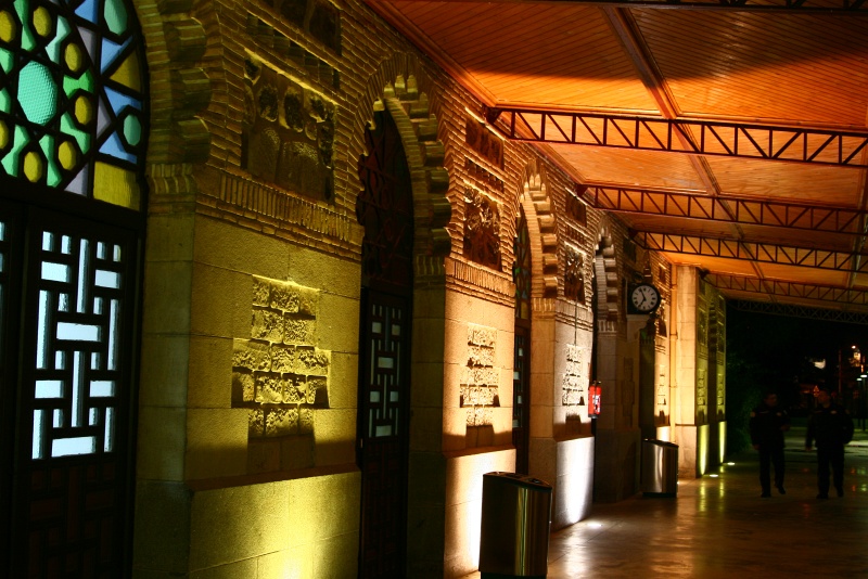 IMG_6029.JPG - Toledo train station at night