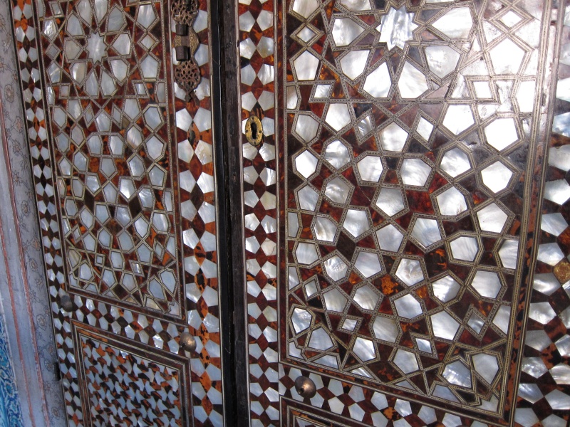 IMG_0593.JPG - A door inside the the Harem, with intricate pattern of inlaid mother of pearl