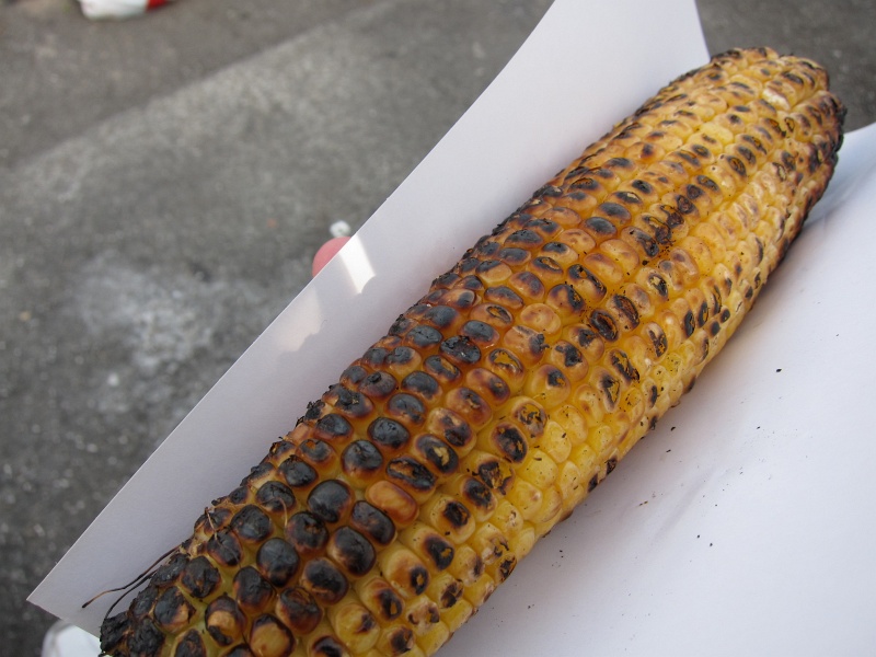 IMG_0805.JPG - Grilled corn.  Probably carcinogenic, but oh so good.